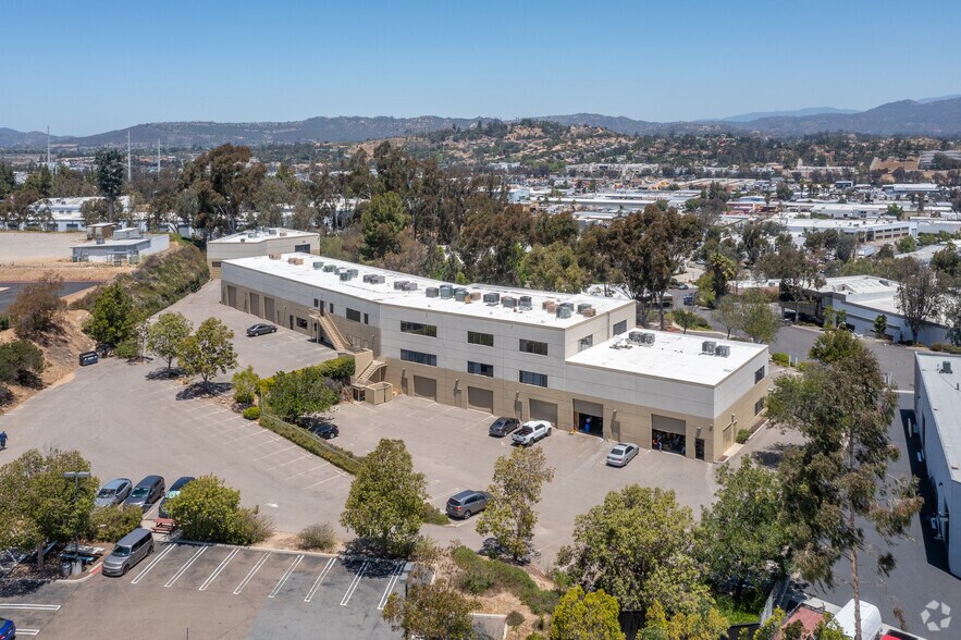 101-109 State Pl, Escondido, CA à louer - Aérien – Image 3 sur 3