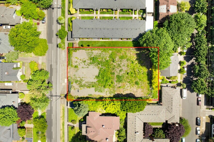 2226 NE Weidler St, Portland, OR à vendre - Photo principale – Image 1 sur 14