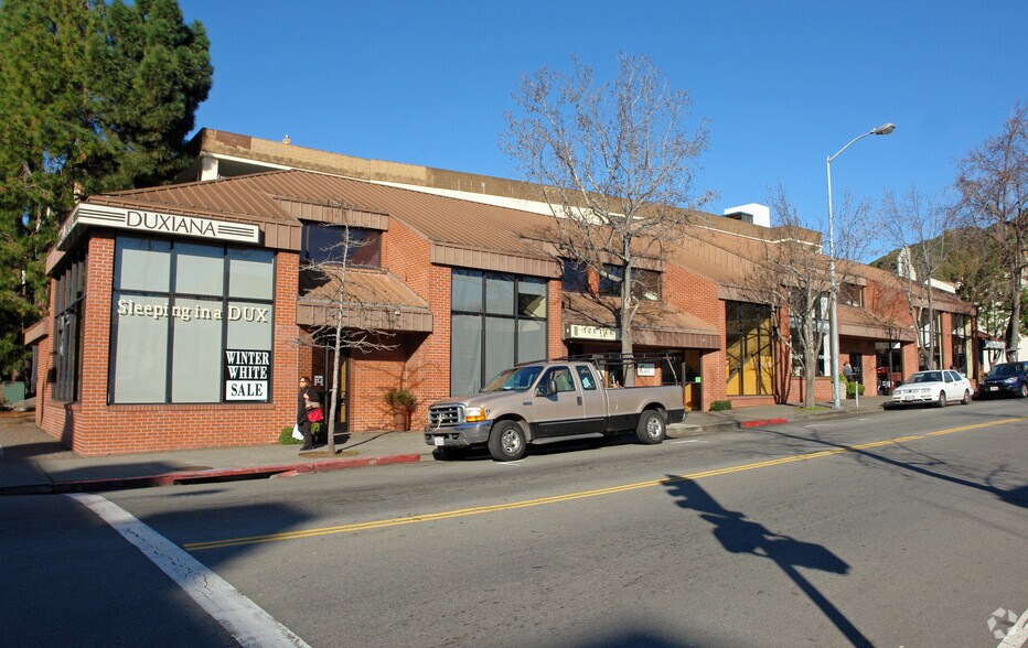 901 A St, San Rafael, CA à louer - Photo de l’immeuble – Image 3 sur 6
