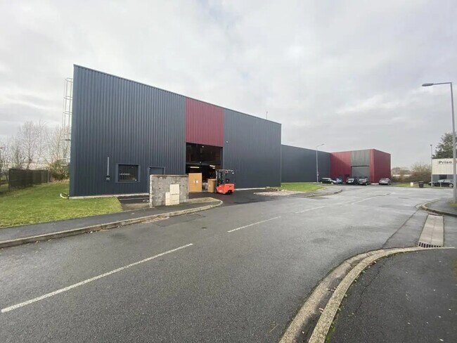 Plus de détails pour Local d’activités à vendre