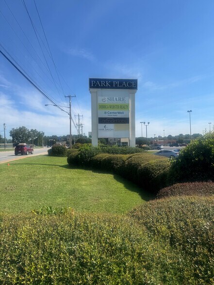 1704 E Greenville St, Anderson, SC à vendre - Photo de l’immeuble – Image 2 sur 5