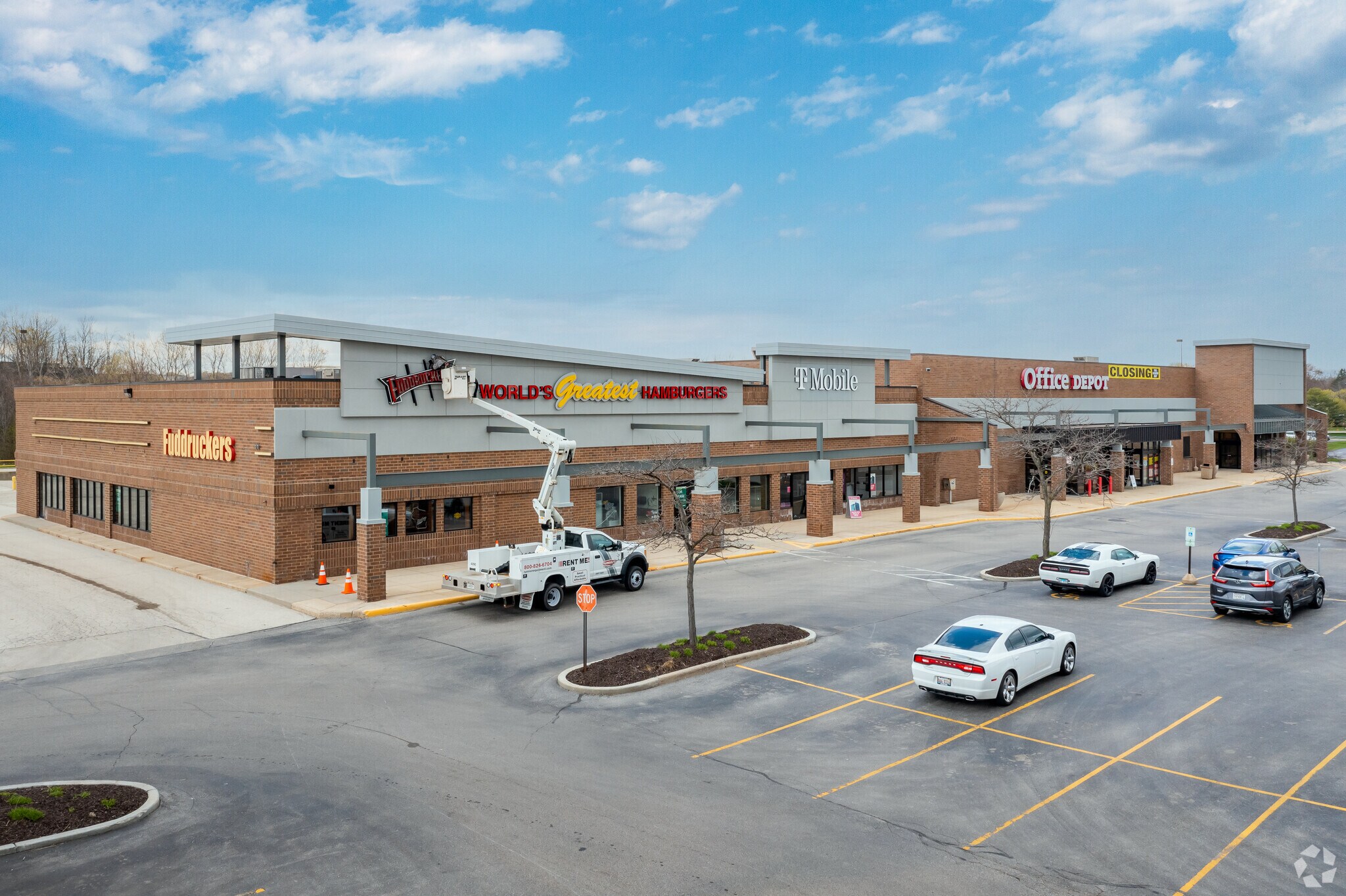 16005-16095 W Bluemound Rd, Brookfield, WI à louer Photo principale– Image 1 sur 9