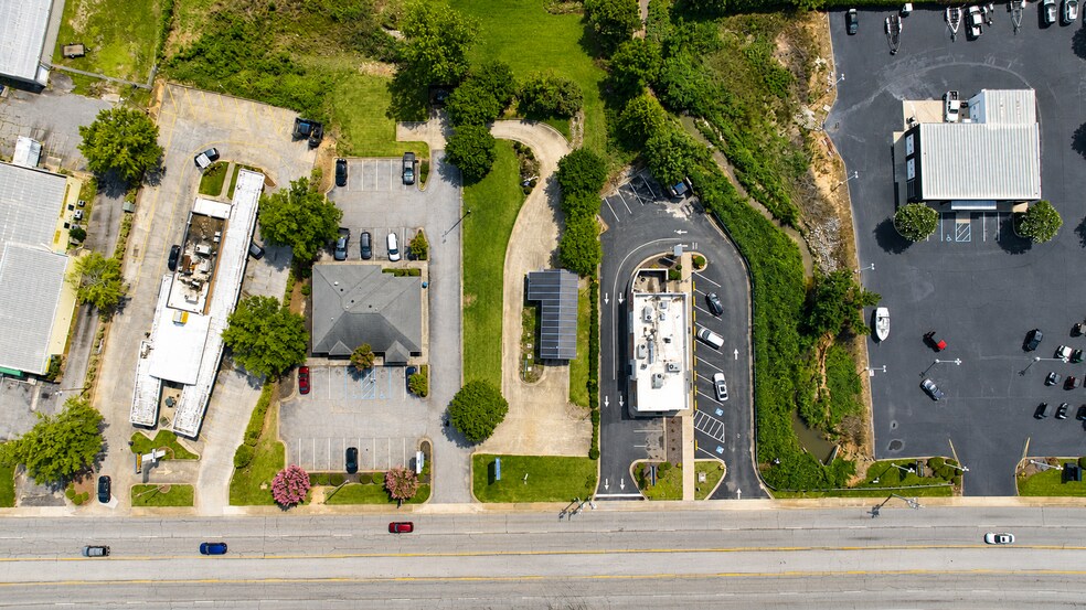 1435 S Carolina 72, Greenwood, SC à louer - Photo de l’immeuble – Image 3 sur 6