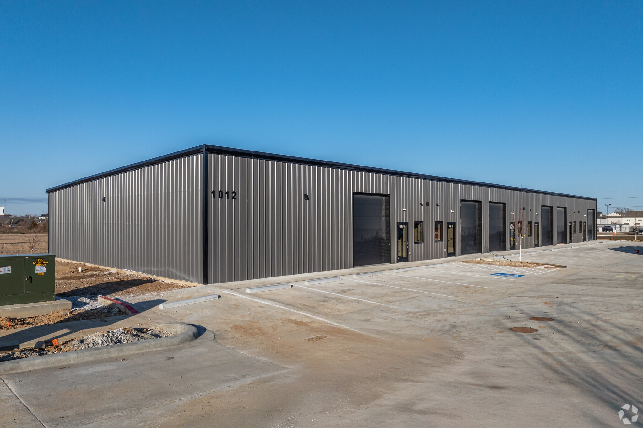 1012 E Henri De Tonti Blvd, Springdale, AR à louer Photo principale– Image 1 sur 8