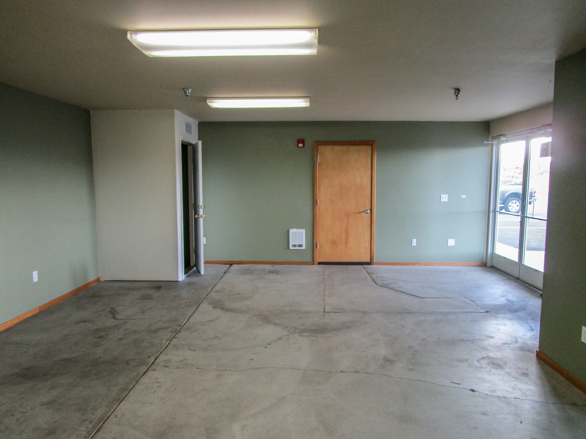 494 SW Veterans Way, Redmond, OR à louer Photo intérieure– Image 1 sur 5