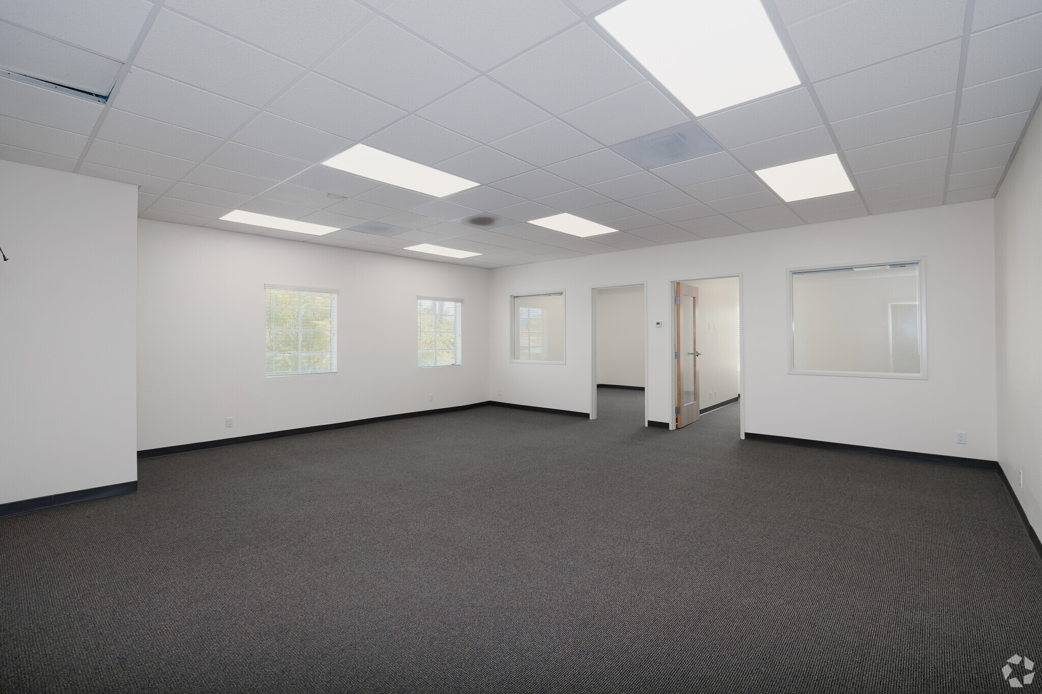 2210 Encinitas Blvd, Encinitas, CA à louer Photo intérieure– Image 1 sur 4