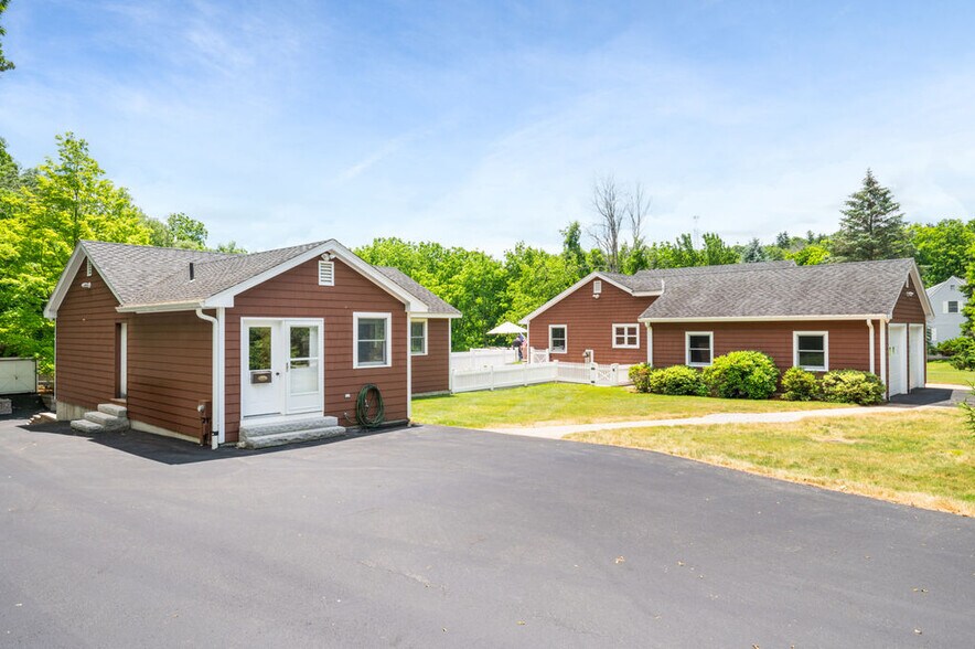 4 Fern Ave, Amesbury, MA à vendre - Photo de l’immeuble – Image 2 sur 4