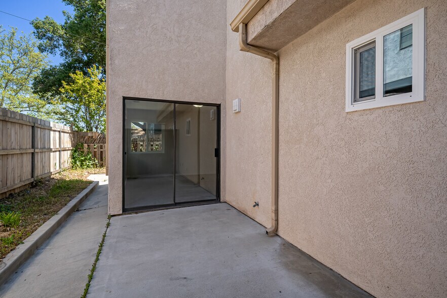 9280 El Bordo Ave, Atascadero, CA à vendre - Photo de l’immeuble – Image 2 sur 111