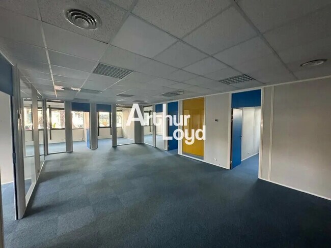 Plus de détails pour Bureau à vendre