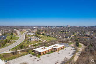 13515 Barrett Parkway Dr, Ballwin, MO - VUE AÉRIENNE  vue de carte - Image1