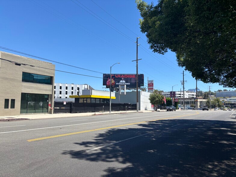 4120 Lankershim Blvd, North Hollywood, CA à louer - Photo de l’immeuble – Image 2 sur 7