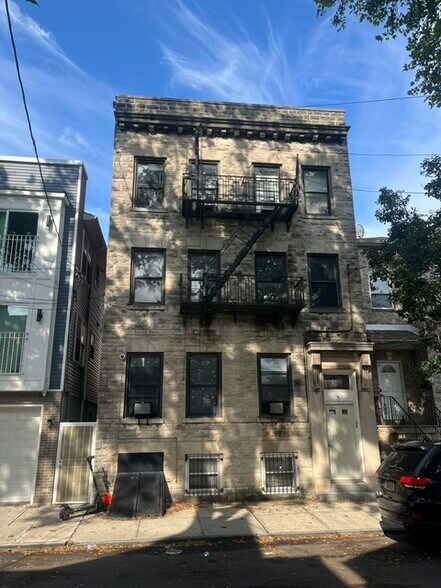 41 Lentz Ave, Newark, NJ à vendre - Photo de l’immeuble – Image 1 sur 7