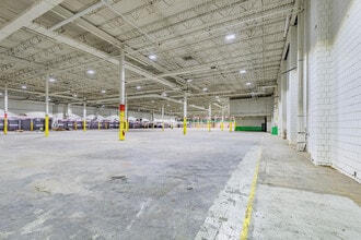 7345 IBM Dr, Charlotte, NC à louer Photo intérieure– Image 1 sur 3
