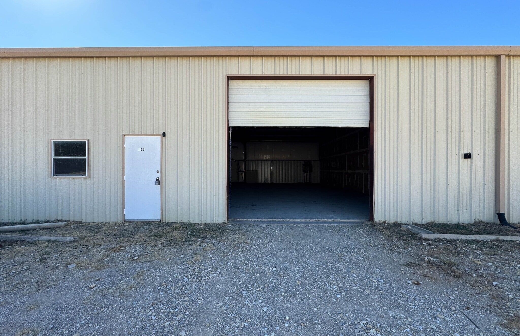 900 Utility Rd, Sanger, TX à louer Photo de l’immeuble– Image 1 sur 8