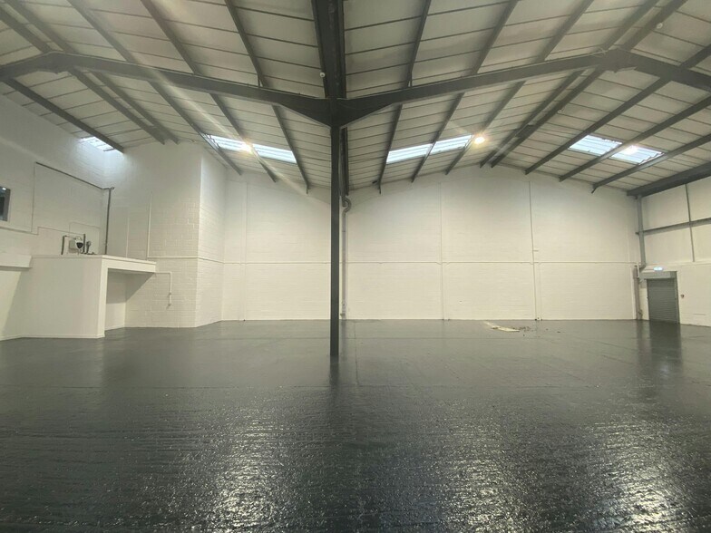 4-14 Lambhill Quadrant, Glasgow à louer - Photo de l’immeuble – Image 3 sur 9