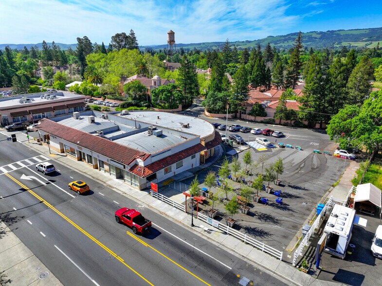 22 Boyes Blvd, Boyes Hot Springs, CA à vendre - Photo de l’immeuble – Image 2 sur 12