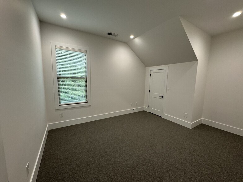 19440 Zion Ave, Cornelius, NC à louer - Photo intérieure – Image 3 sur 7