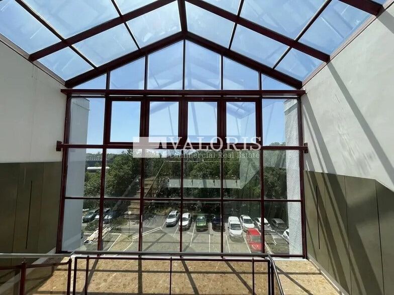 Bureau dans Dardilly à vendre - Photo de l’immeuble – Image 2 sur 22