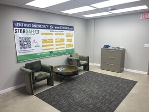 5301 Dempster St, Skokie, IL à louer Photo intérieure– Image 2 sur 4