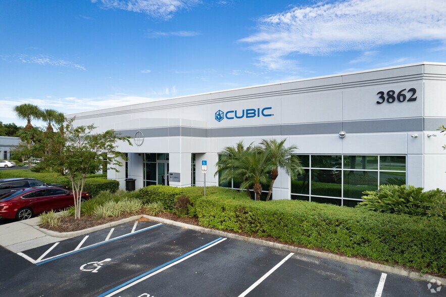 3862 Quadrangle Blvd, Orlando, FL à louer - Photo de l’immeuble – Image 1 sur 4