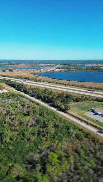7300 Florida st, Punta Gorda, FL à vendre - Vidéo sur l’annonce professionnelle – Image 3 sur 28