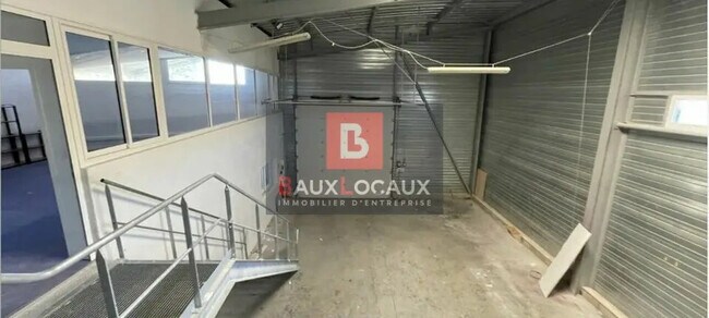 Plus de détails pour Local d’activités à vendre