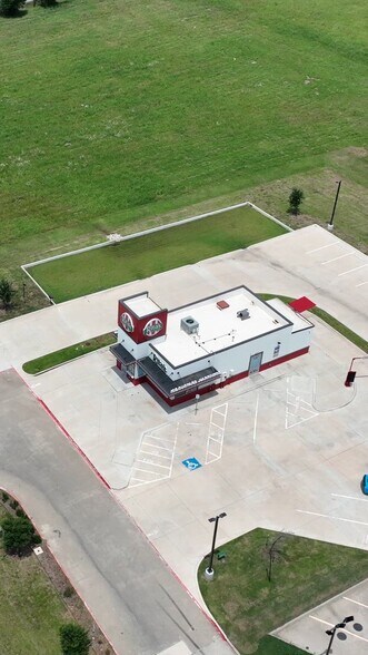 6275 S Cooper St, Arlington, TX à vendre - Vidéo sur l’annonce professionnelle – Image 2 sur 2