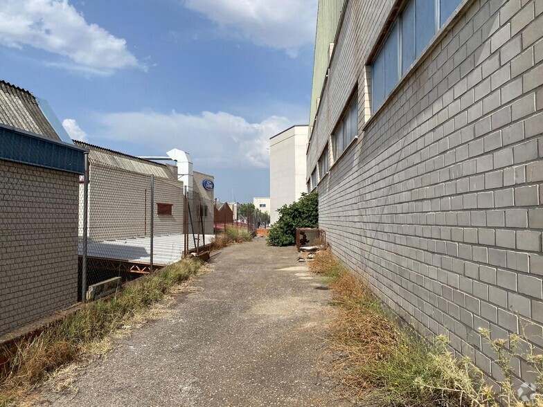 Calle Puerto Navafría, 29, Móstoles, Madrid à vendre - Photo de l’immeuble – Image 3 sur 14