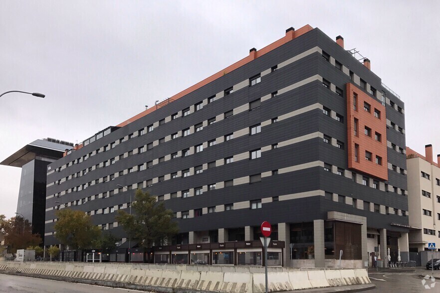 Local commercial dans Madrid, Madrid à louer - Photo principale – Image 1 sur 1