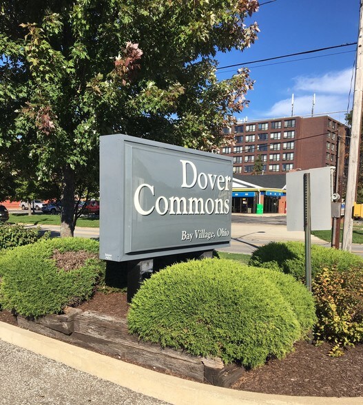 622-660 Dover Center Rd, Bay Village, OH à louer - Photo de l’immeuble – Image 2 sur 2