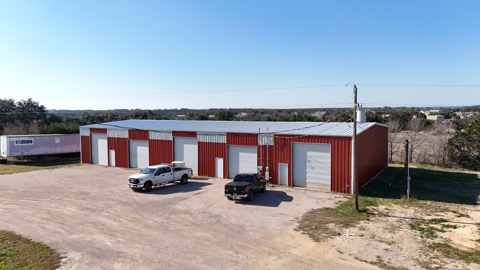 1851 County Road 280, Leander, TX à louer - Photo de l’immeuble – Image 1 sur 14