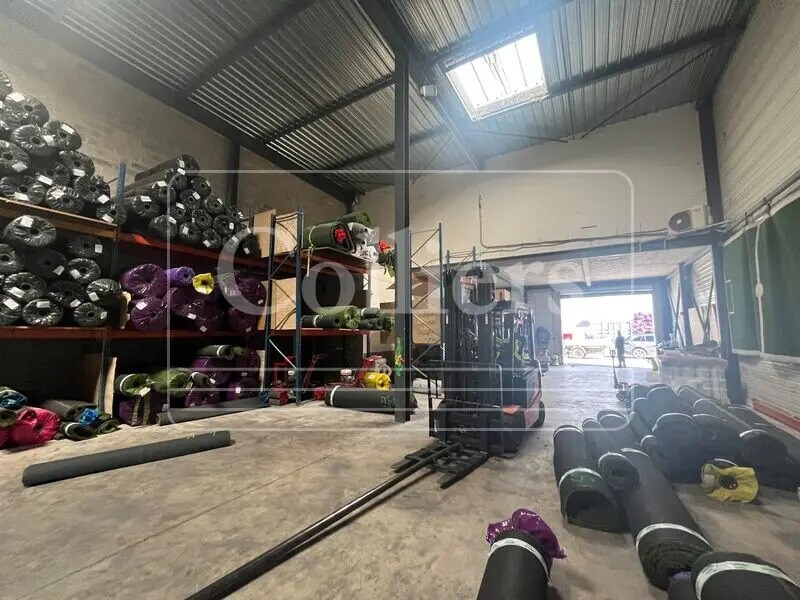 Industriel/Logistique dans Bouc-Bel-Air à vendre Photo intérieure– Image 1 sur 8