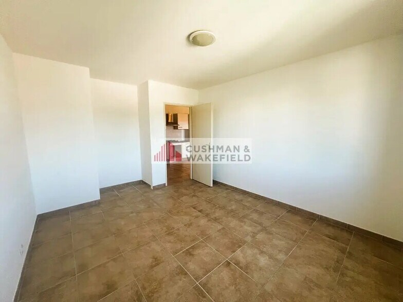 Bureau dans Marguerittes à louer - Photo intérieure – Image 3 sur 3