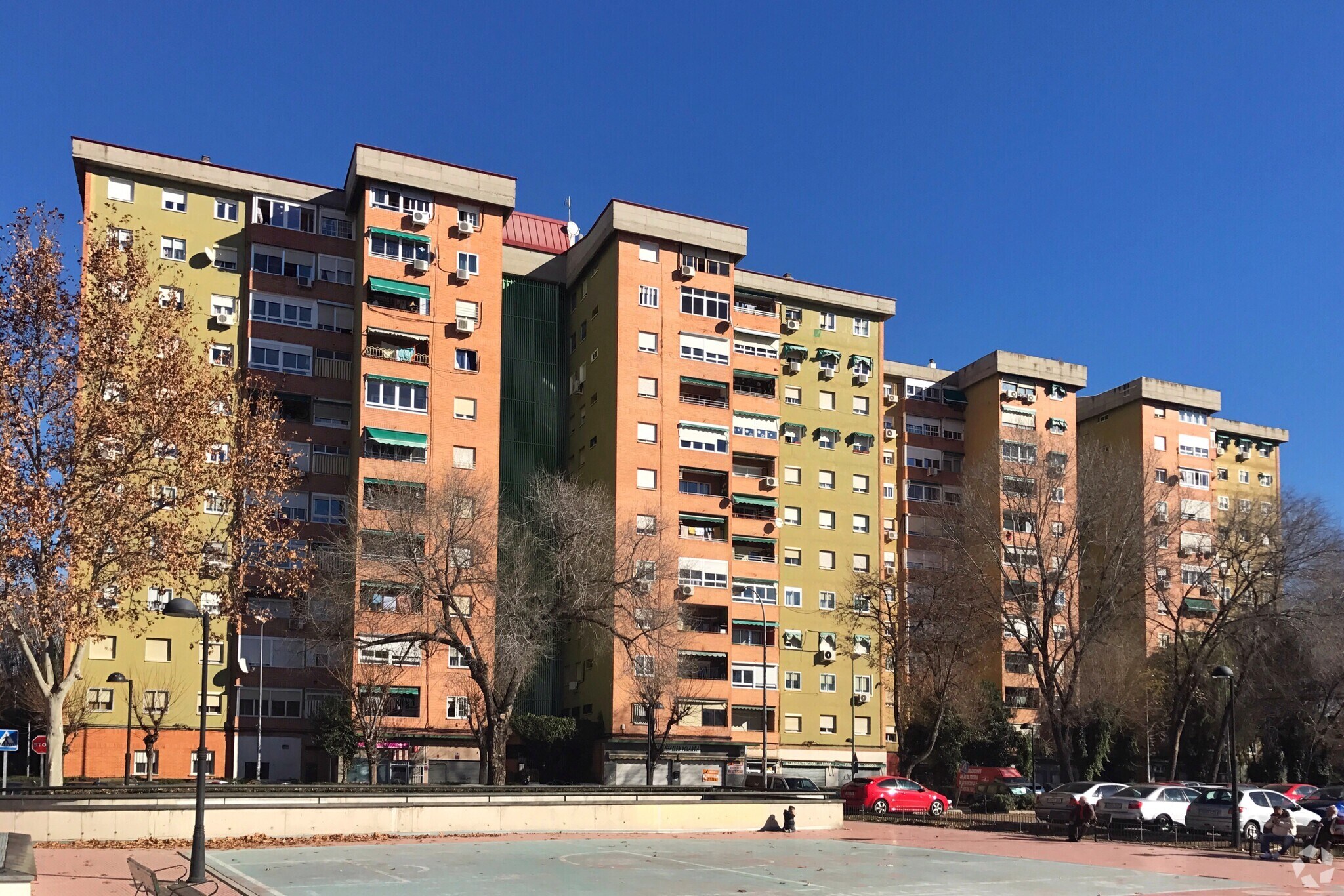 Calle Nuestra Señora del Pilar, 17, Alcalá de Henares, Madrid à vendre Photo de l’immeuble– Image 1 sur 3