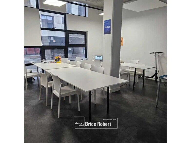 Bureau dans Lyon à vendre - Photo de l’immeuble – Image 2 sur 13
