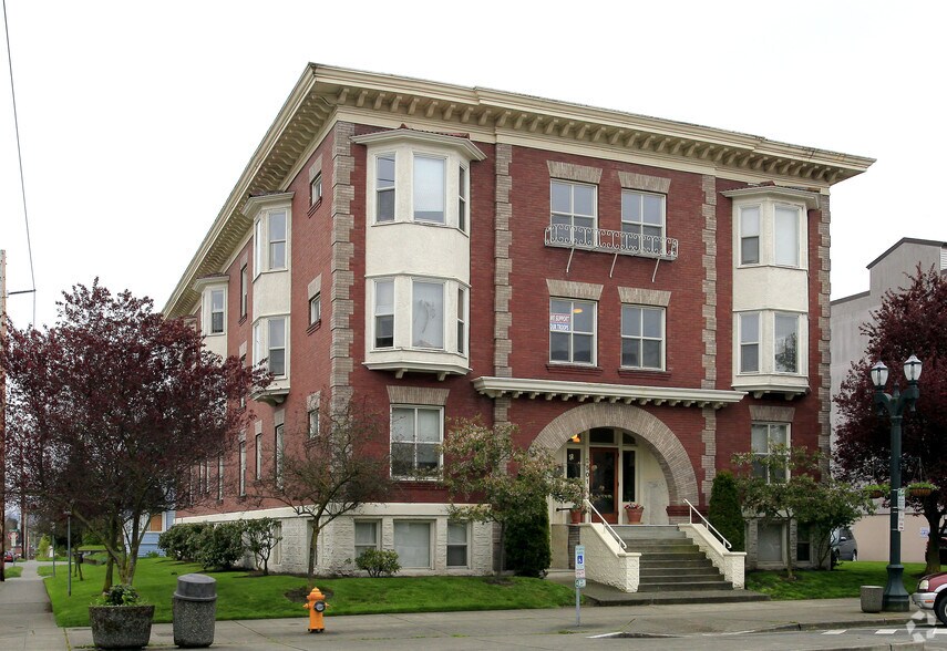 2501 Colby Ave, Everett, WA à vendre - Photo de l’immeuble – Image 3 sur 19