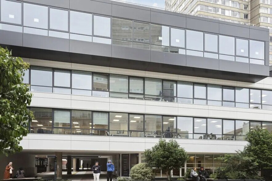 37 Quai De Grenelle, Paris à vendre - Photo de l’immeuble – Image 1 sur 9