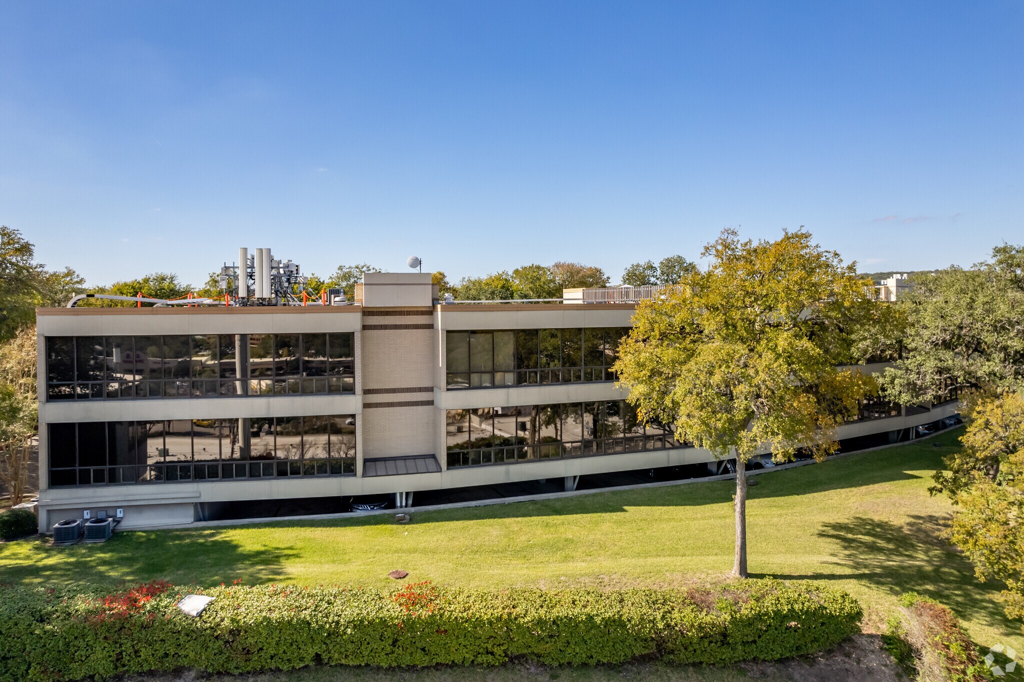 3345 Bee Caves Rd, Austin, TX à louer Photo principale– Image 1 sur 26