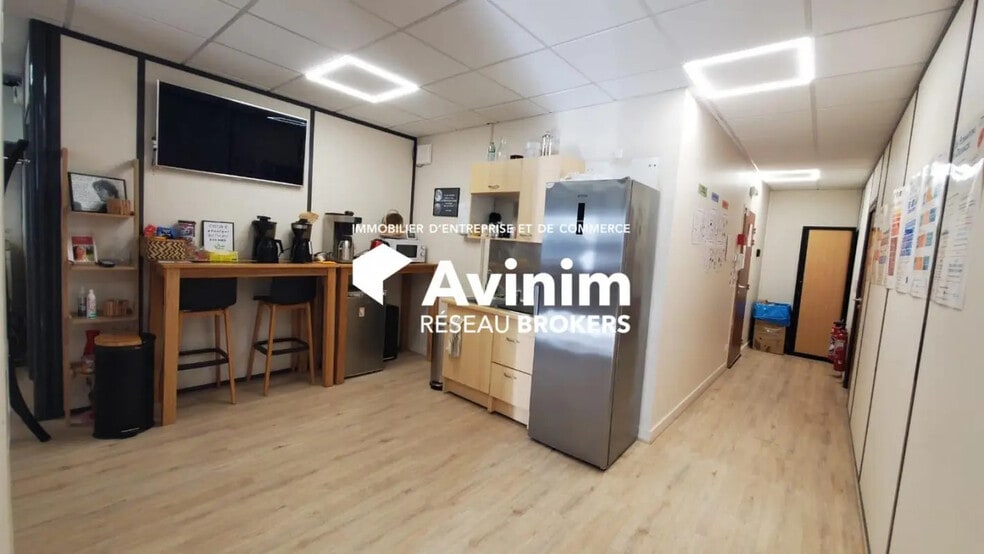 Bureau dans Chavanod à vendre - Photo de l’immeuble – Image 3 sur 5