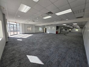 6358 Pinemont Dr, Houston, TX à louer Photo intérieure– Image 2 sur 18