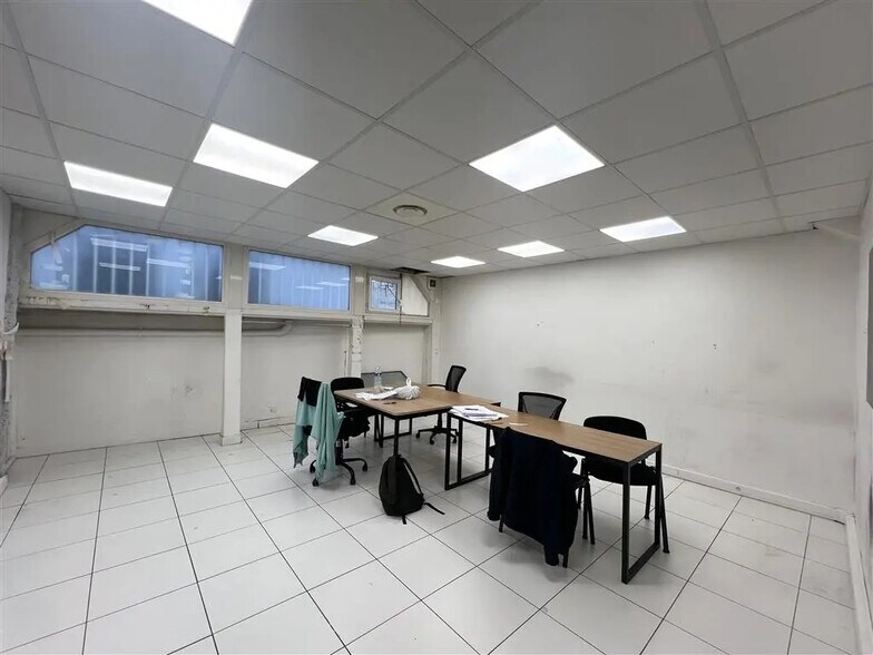 Bureau dans Paris à louer - Photo de l’immeuble – Image 1 sur 8