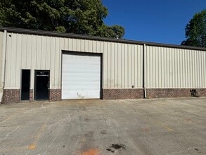 4714-4748 Atlanta Hwy, Flowery Branch, GA à louer Photo intérieure– Image 1 sur 9