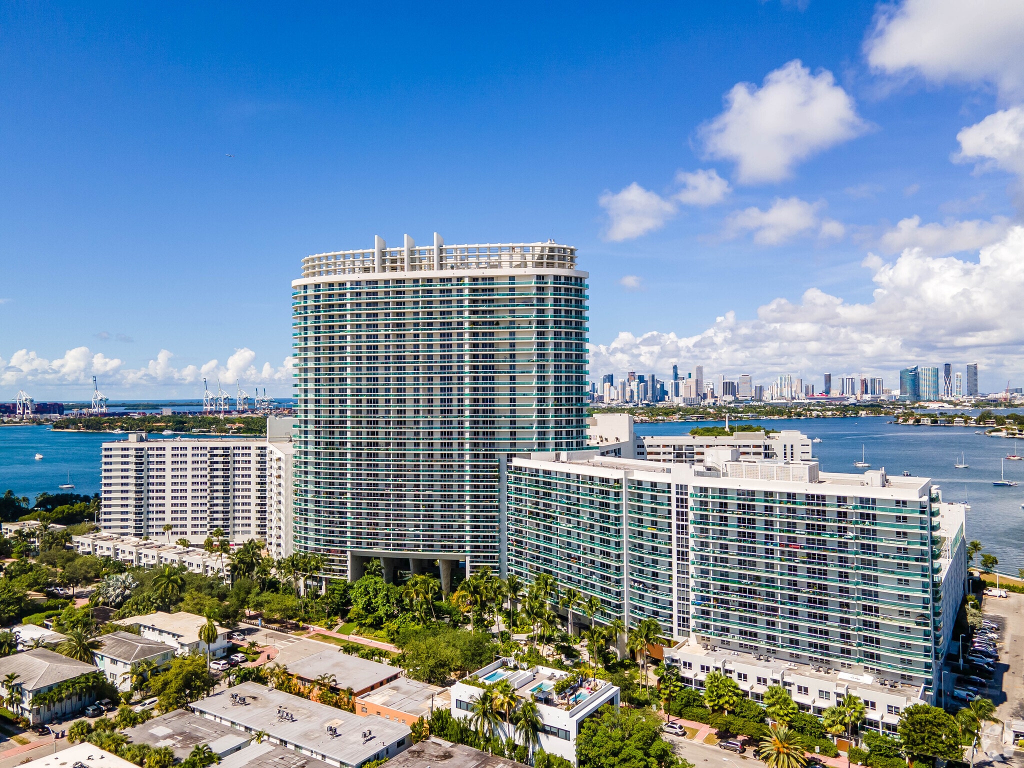 1500-1506 Bay Rd, Miami Beach, FL à louer Photo principale– Image 1 sur 31