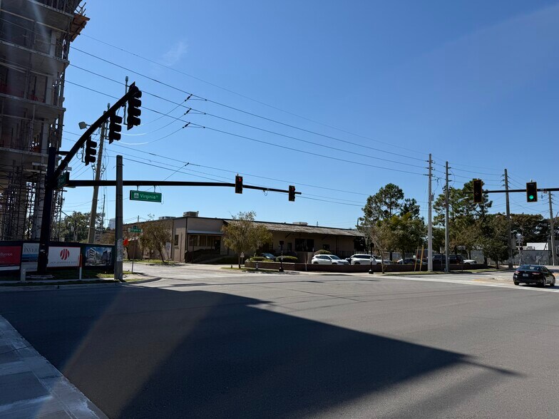 408 Virginia Dr, Orlando, FL à louer - Photo de l’immeuble – Image 2 sur 6