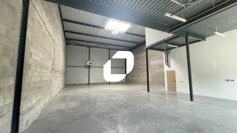 Bureau dans Villebon-sur-Yvette à louer - Photo de l’immeuble – Image 2 sur 9