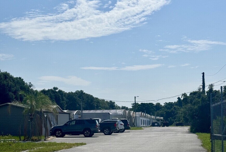 30242 County 437 Rd, Sorrento, FL à vendre - Photo de l’immeuble – Image 1 sur 17