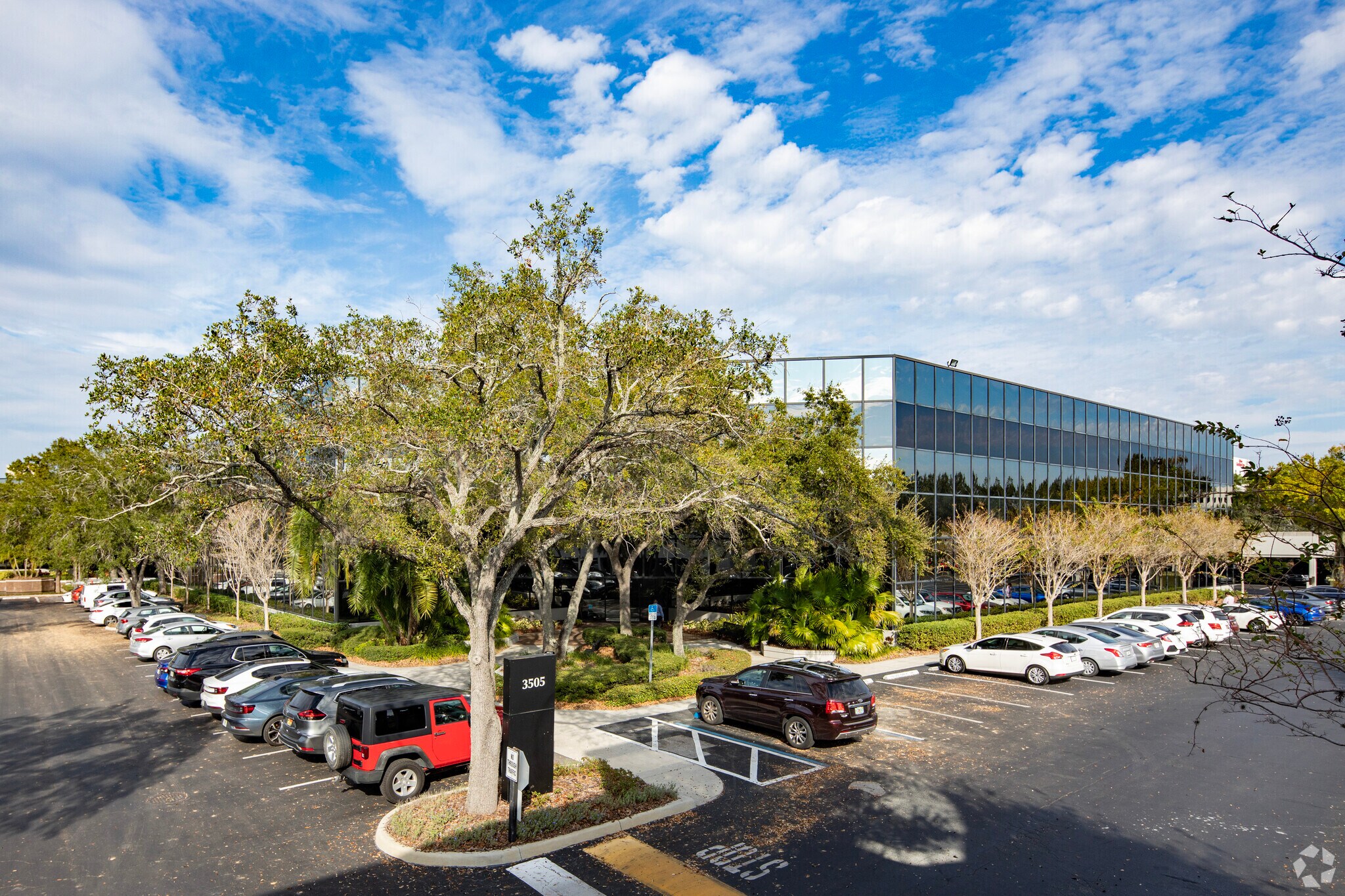 3505 E Frontage Rd, Tampa, FL à louer Photo principale– Image 1 sur 9