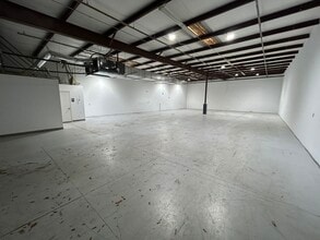 6557 Garden Rd, Riviera Beach, FL à louer Photo intérieure– Image 2 sur 3