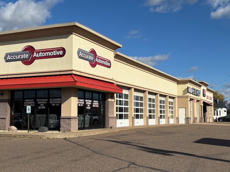 913-925 S Hastings Way, Eau Claire, WI à vendre - Photo de l’immeuble – Image 2 sur 5