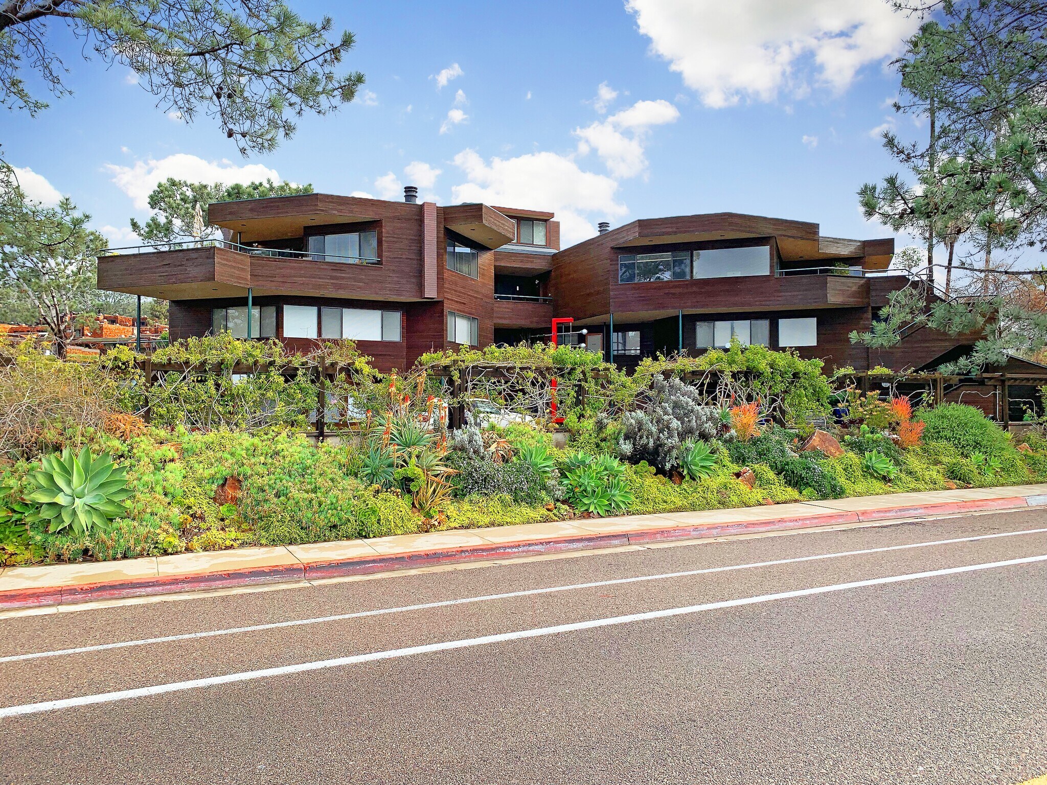 2190-2196 Carmel Valley Rd, Del Mar, CA à louer Photo de l’immeuble– Image 1 sur 4